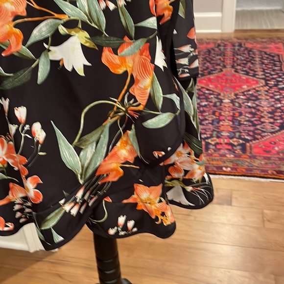 Wrap style floral print dress - Picture 5 of 7